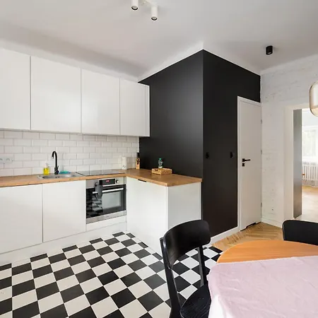 Nowolipki Bright By Bookinghost