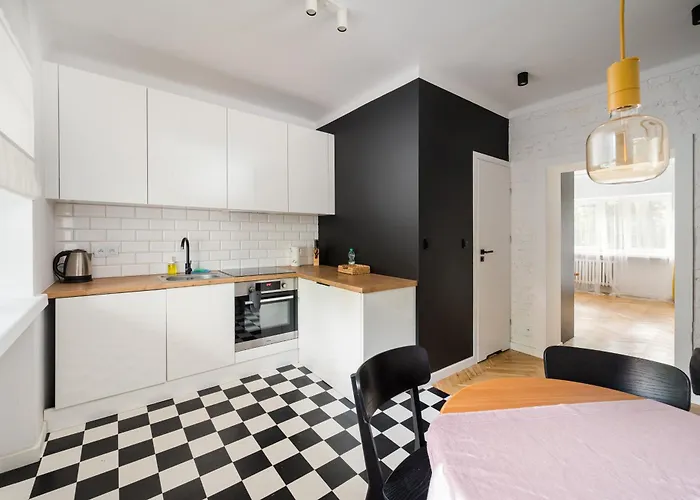 Nowolipki Bright By Bookinghost