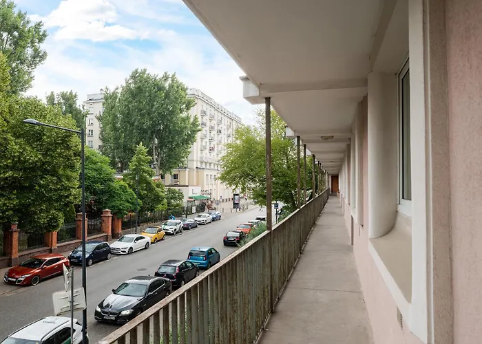 Nowolipki Bright By Bookinghost Varsó